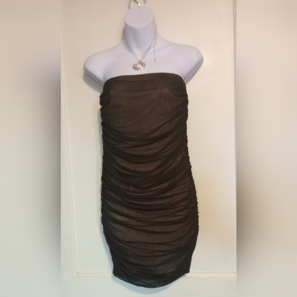🛍️ BUNDLE ONLY 🛍️Fashion Nova Strapless Black Ruched Dress